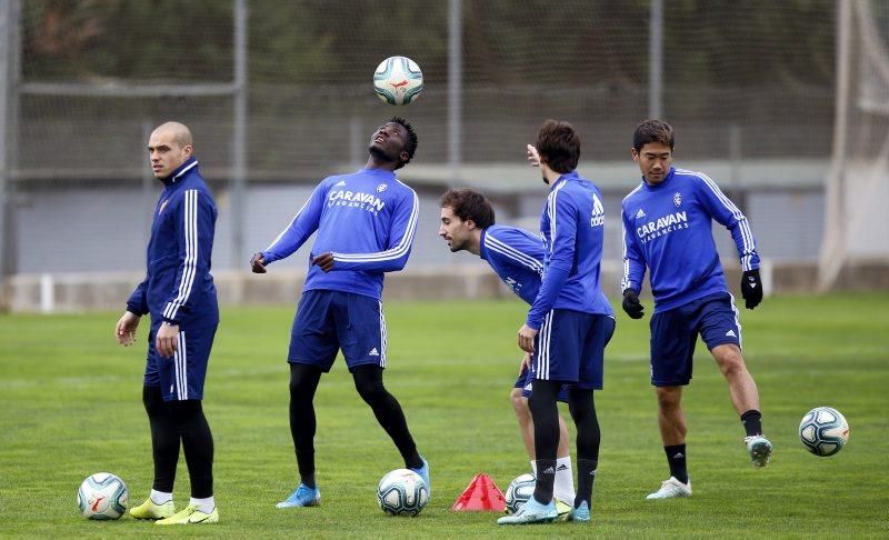 Entrenamiento del Real Zaragoza antes del partido contra la SD Huesca