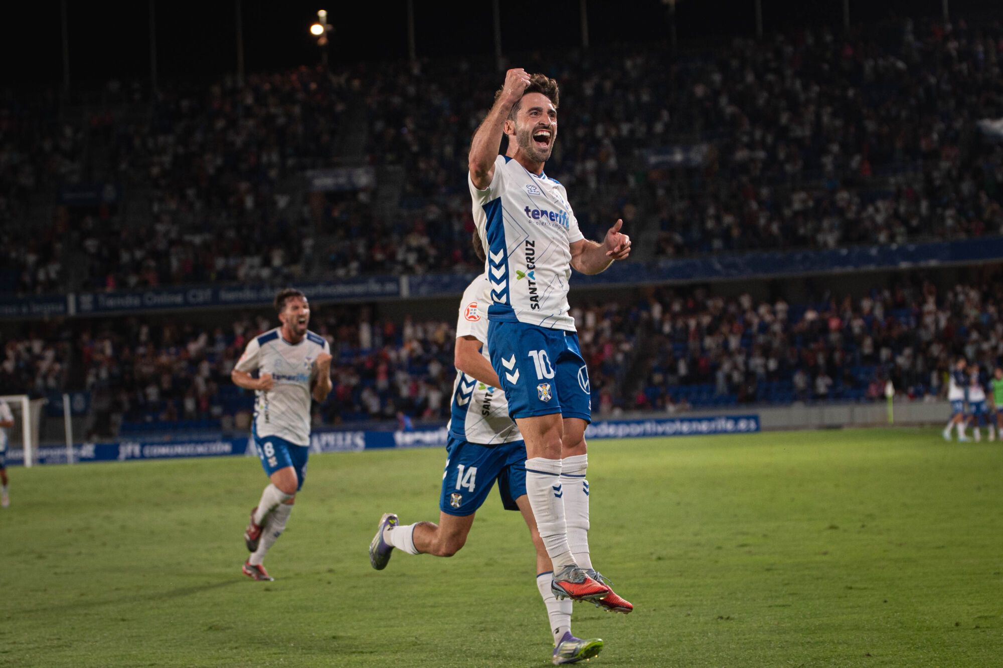 Partido de Primera RFEF CD Tenerife-Zamora CF 