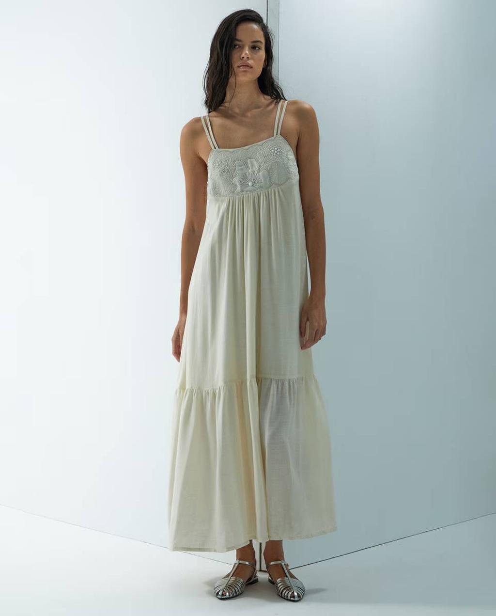 Vestido de tirantes bordado de Sfera