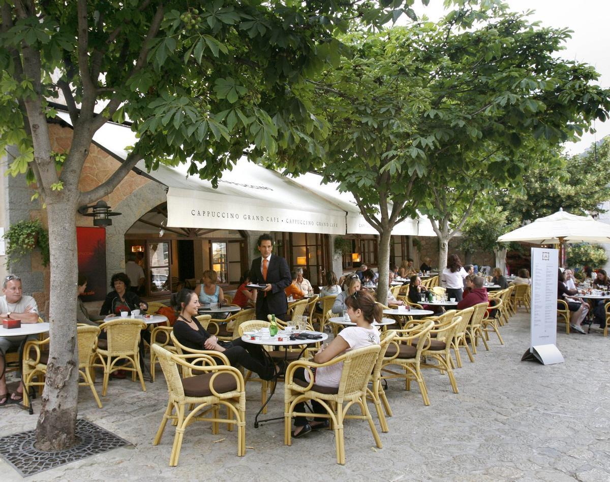 Cappuccino pidió ayudas para sus establecimientos individualizados.