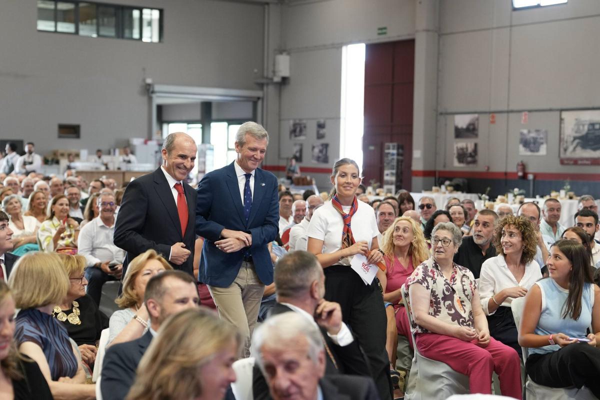 Celebración en la nave de la empresa en Silleda.