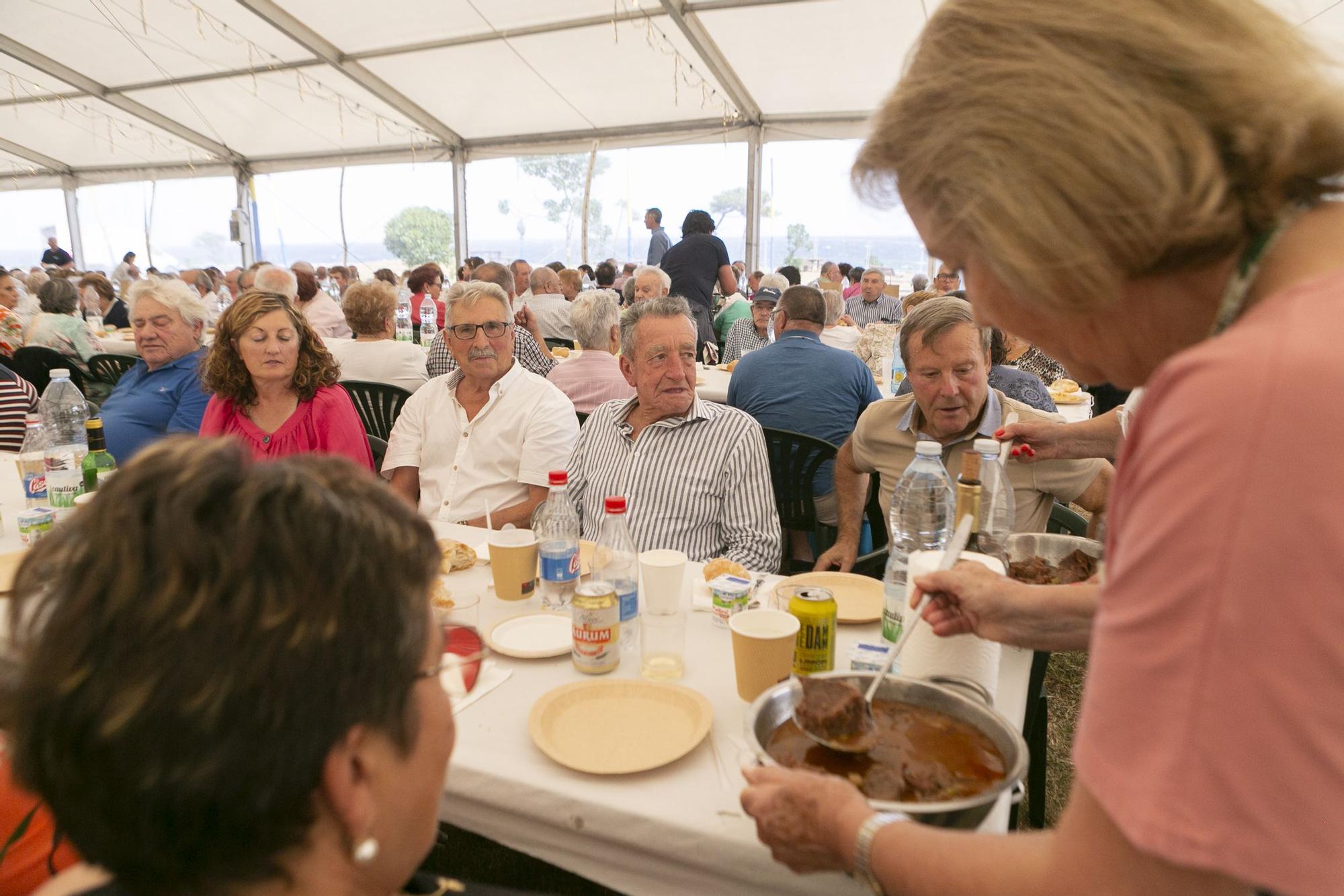 EN IMÁGENES: Los mayores de Gozón vuelven a reencontrarse en Moniello