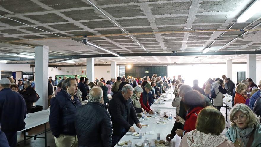 Arroyo de la Luz festeja del Día de los Trabajadores con 800 raciones de morcilla