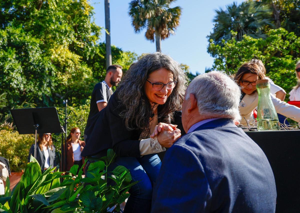 Todas las fotos del acto con Mónica Oltra en el Jardín Botánico de València Todas las fotos del acto con Mónica Oltra en el Jardín Botánico de València
