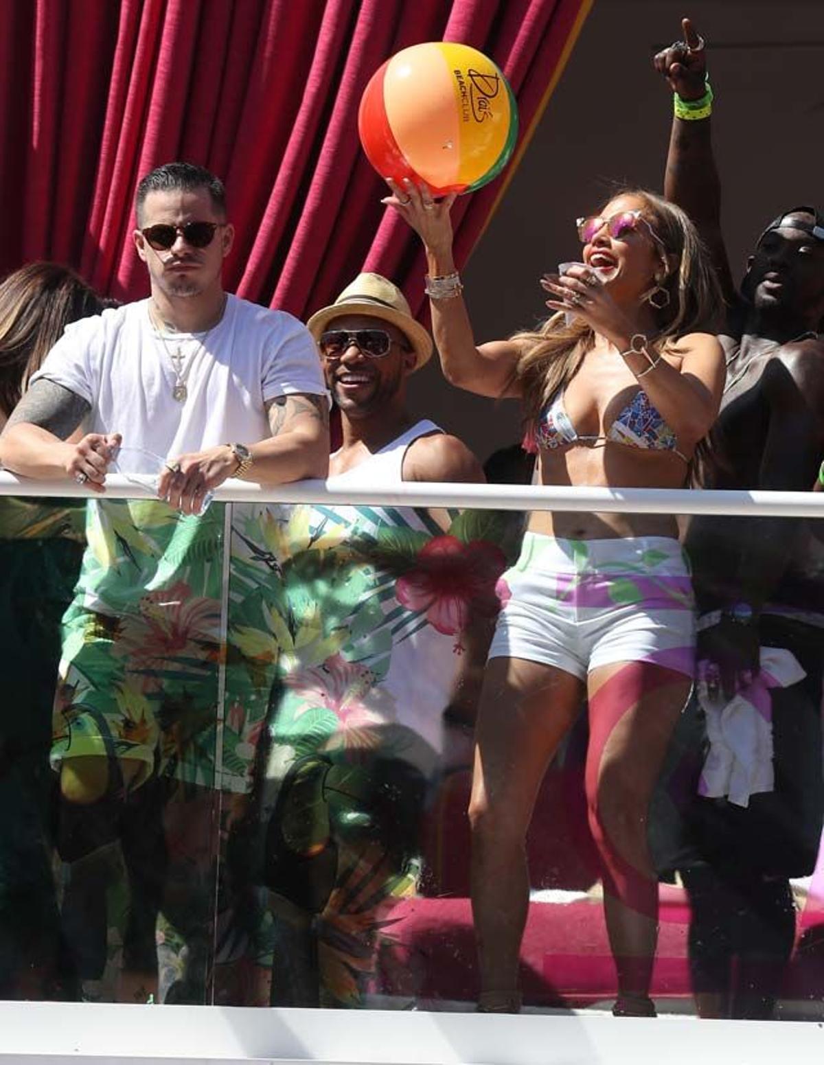 Jennifer Lopez y Casper Smart, en el Carnaval del Sol en Las Vegas