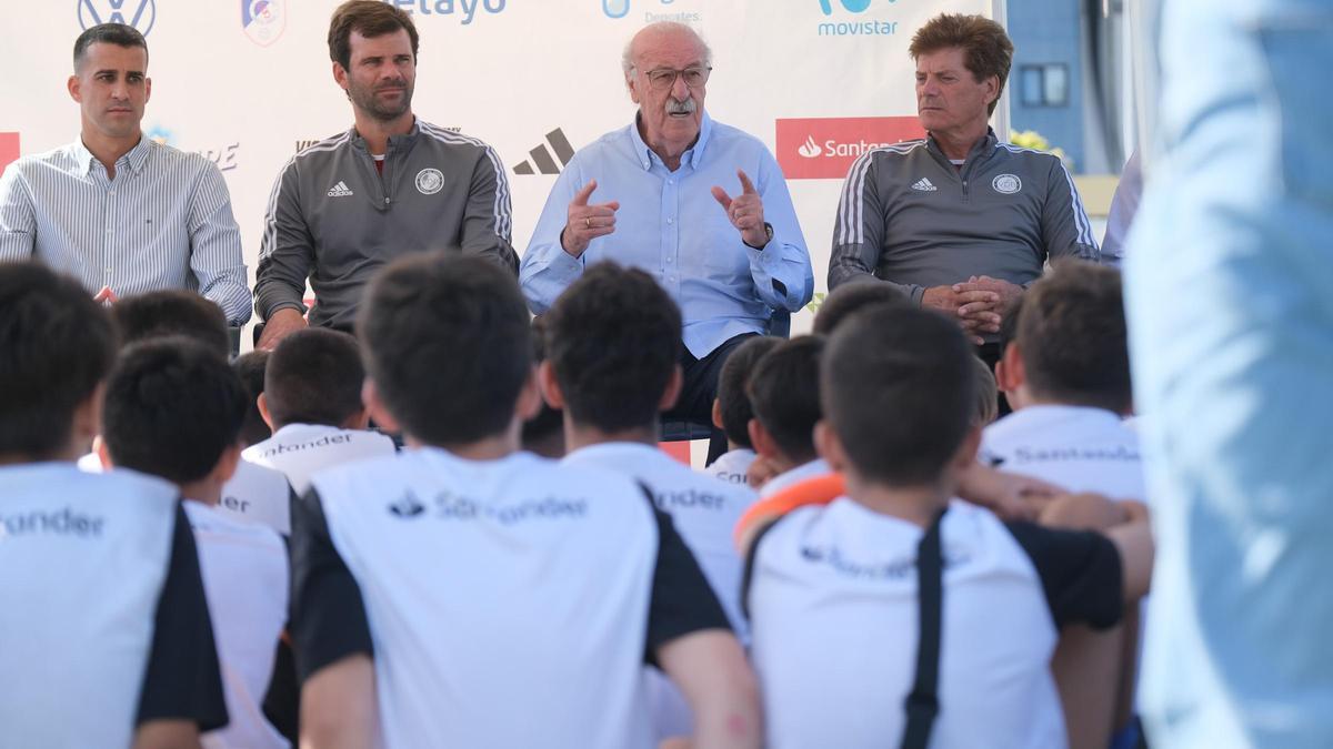 Comparecencia de Vicente del Bosque en el Campo del Doramas