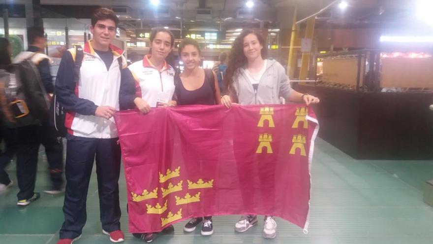 Los cuatro jugadores de la Región, ayer antes de viajar a México.