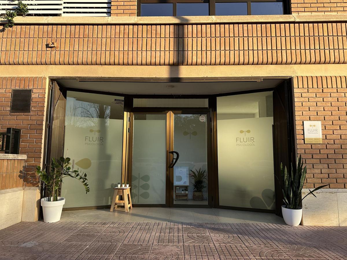 Fluir abrió sus puertas en noviembre del 2023 en la calle Guitarrista Fortea, 25, de Castelló.