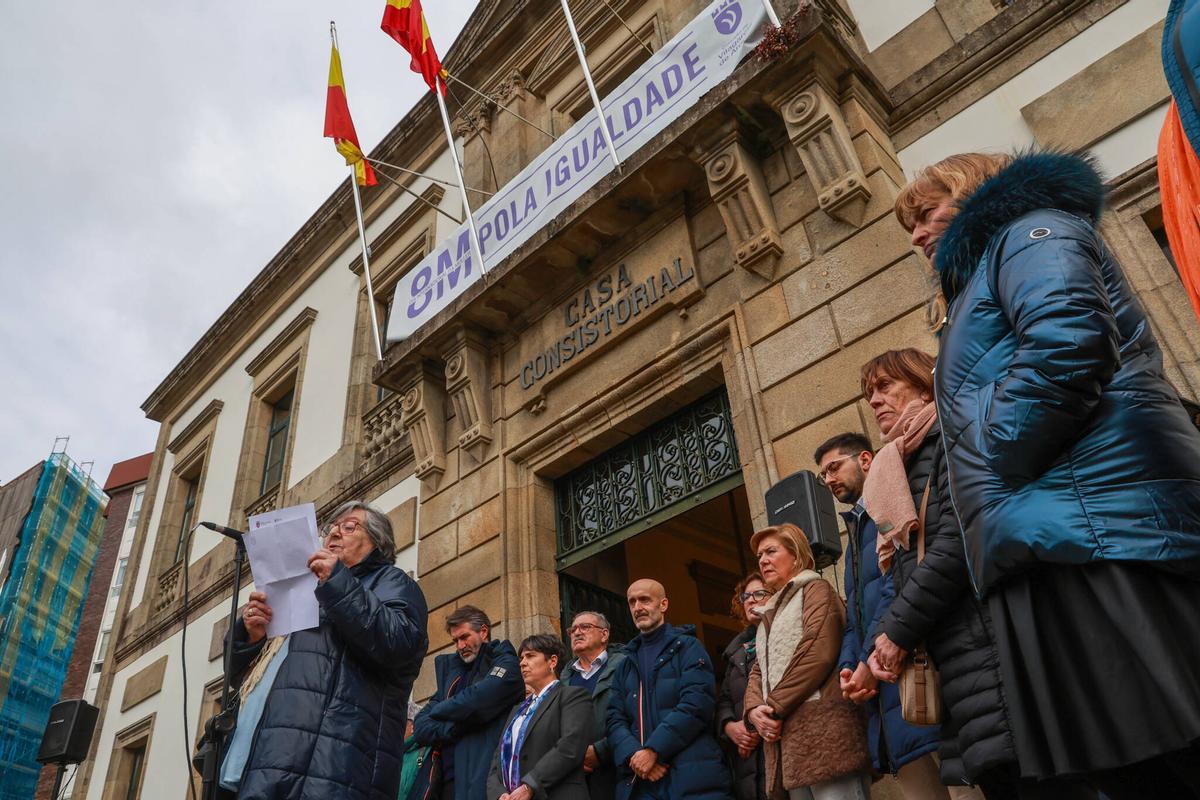 La exconcejala Victoria Hierro en la lectura de Vilagarcía.