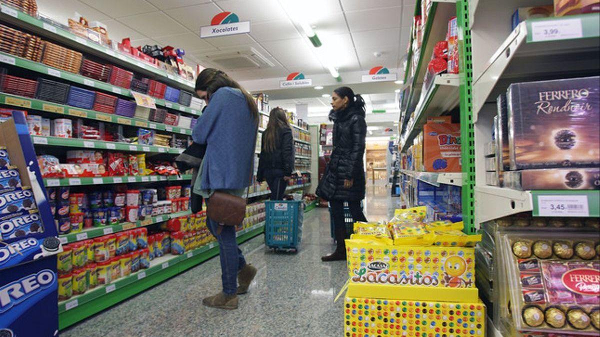 Interior de un supermercado.