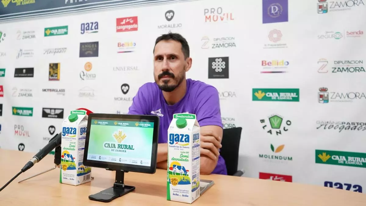 Fernando Ruiz, jugador del BM Zamora Caja Rural:  "Ha sido una semana de reflexión y trabajo"