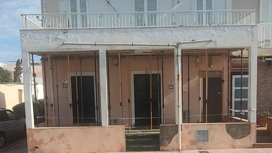 Vivienda tradicional en la calle Vicari Joaquim Fuster que será demolida.