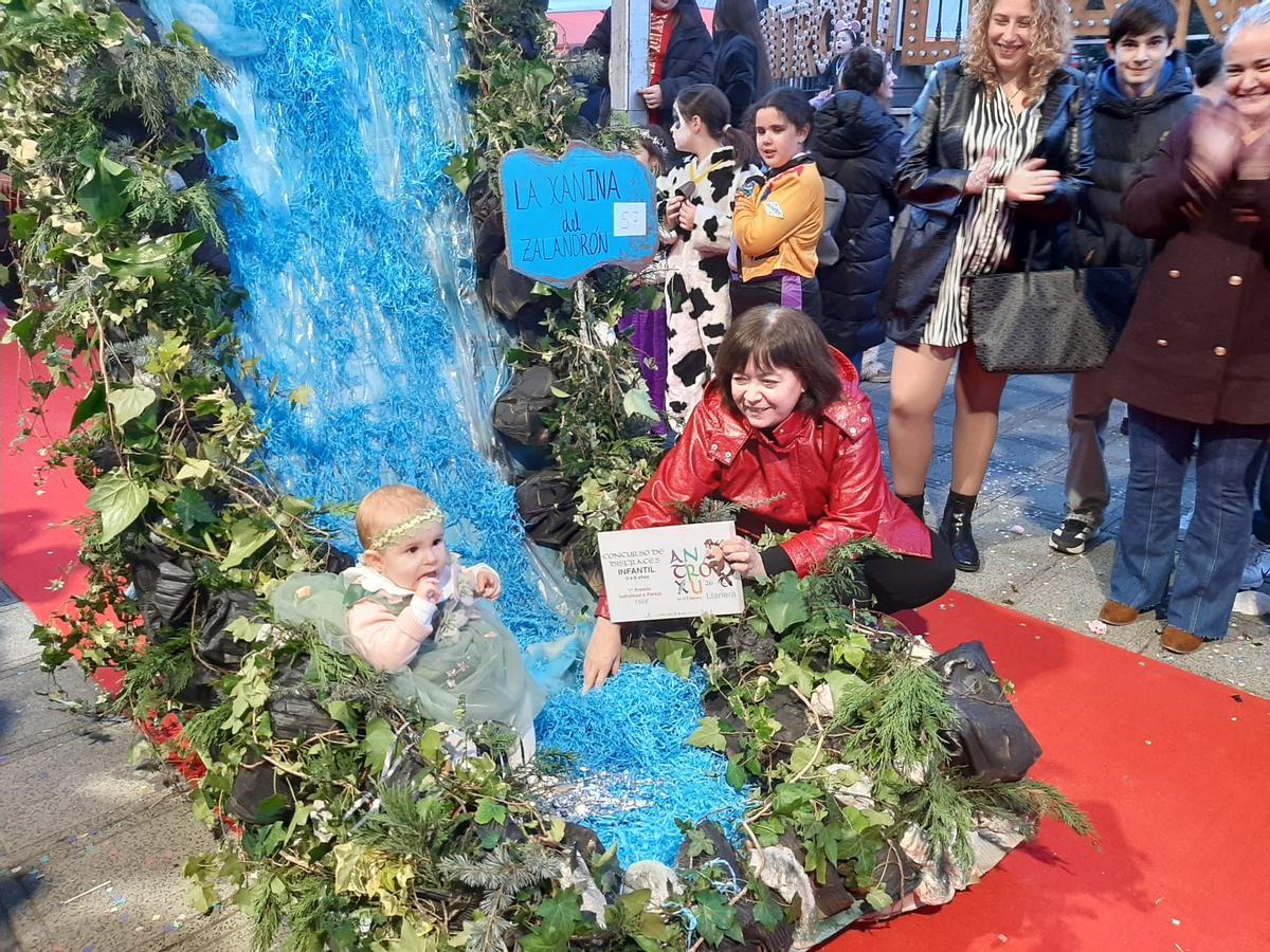 Llanera festeja un Antroxu infantil de récord Llanera festeja un Antroxu infantil de récord