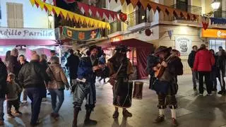 Llombai levanta el telón de su mercado renacentista