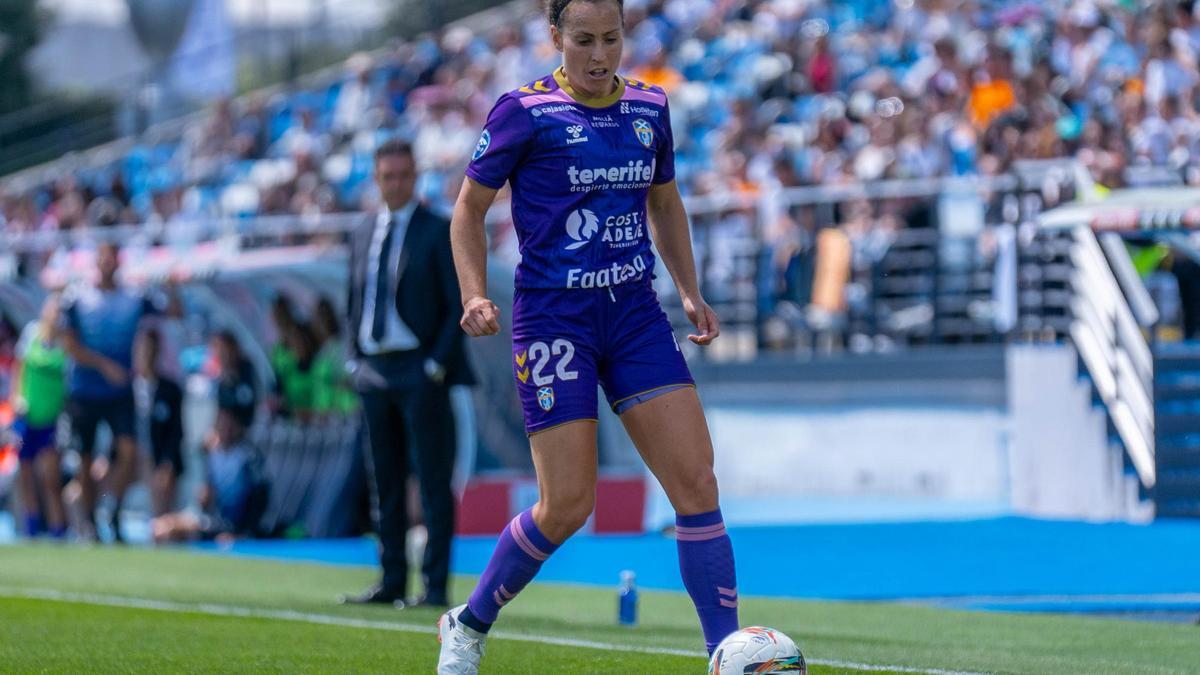 Patricia Gavira, jugadora del Costa Adeje.