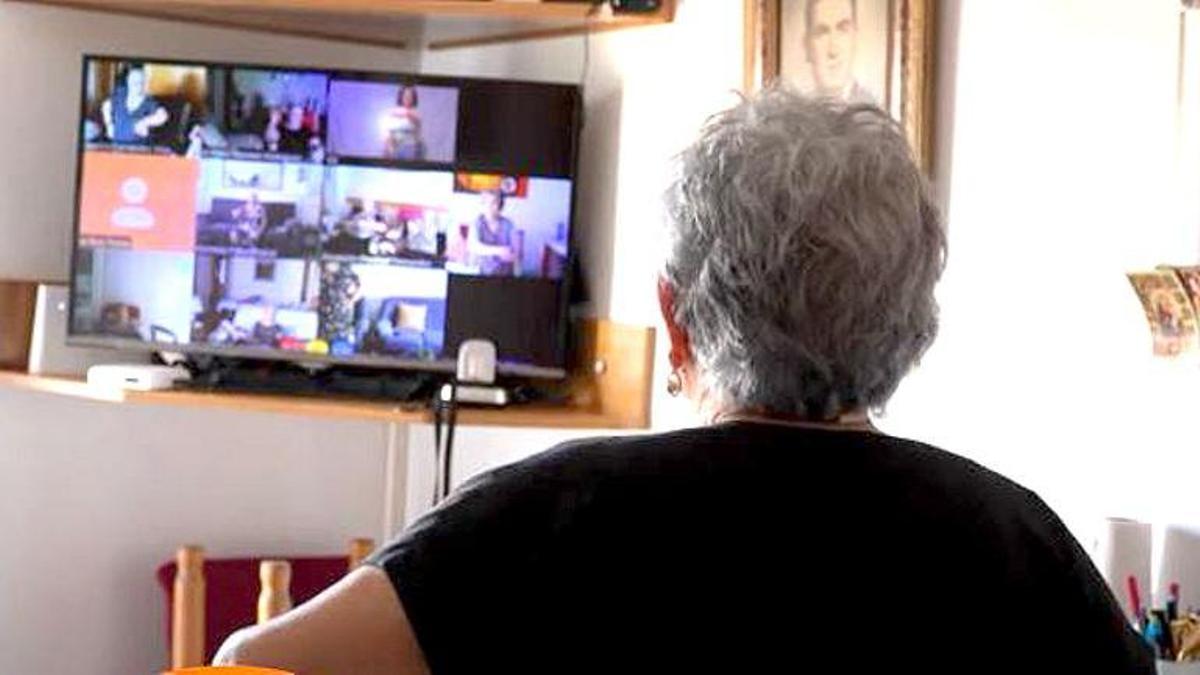 CASAL TV: la nueva ventana contra la soledad de los mayores