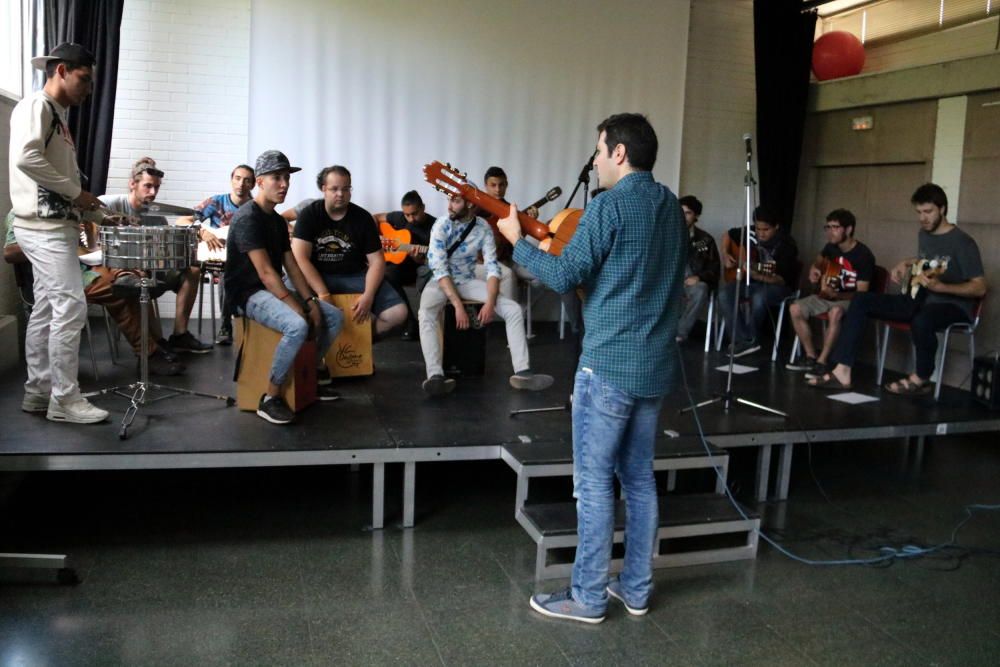 Assajos del grup Flamencat al centre cívic de la Font de la Pólvora