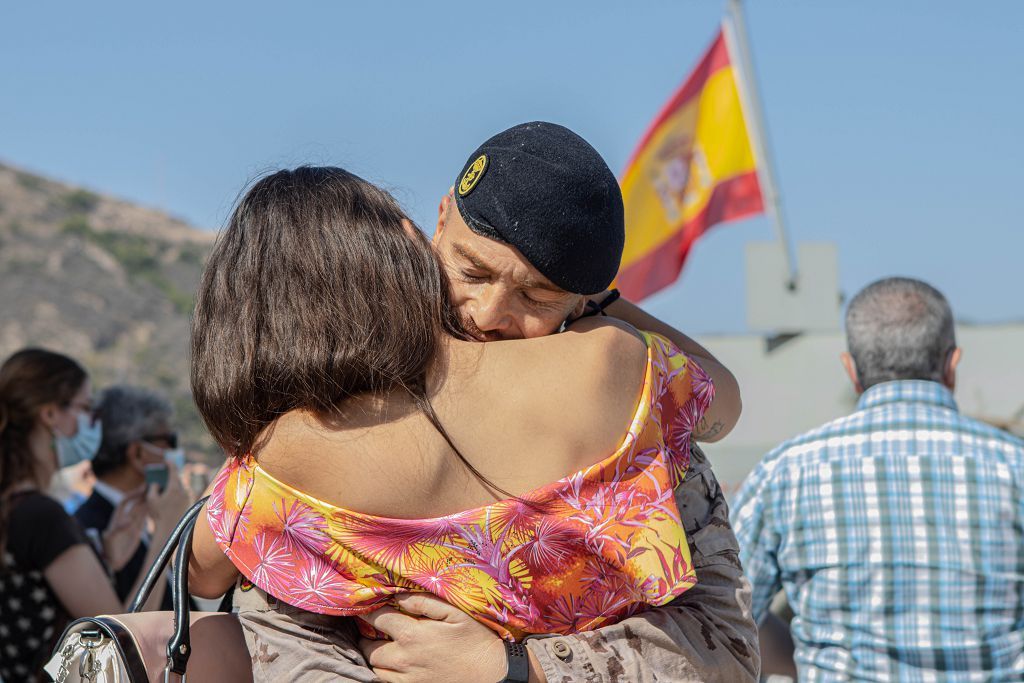 Marineros del "Furor" vuelven con sus familias a Cartagena tras cuatro meses de lucha contra la piratería