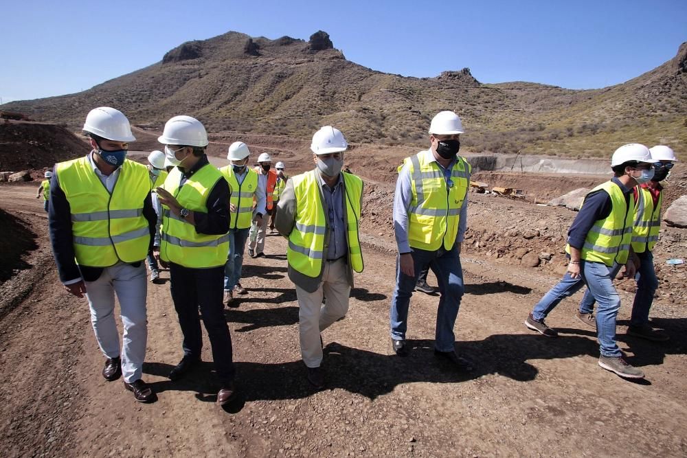 Inicio de la excavación del túnel de Erjos.