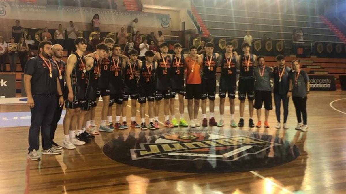 El Júnior A masculino del Valencia BC, cuarto clasificado en el Campeonato de España de clubes