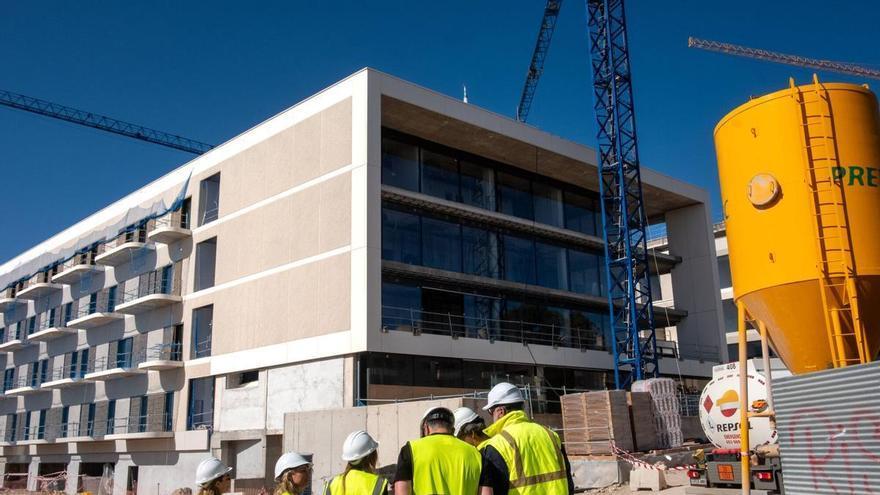 El Govern crea la Gerencia de Atención Intermedia para la puesta en marcha del nuevo Hospital de Son Dureta