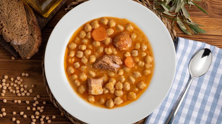 Así es el plato canario de cuchara que no puedes dejar de comer en invierno