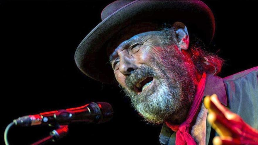 De 'Luz de Luna' a 'Pastor de Nubes': las 5 canciones que definen a  José Domínguez 'El Cabrero', la voz indomable de la Sierra de Sevilla