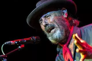 De 'Luz de Luna' a 'Pastor de Nubes': las 5 canciones que definen a  José Domínguez 'El Cabrero', la voz indomable de la Sierra de Sevilla