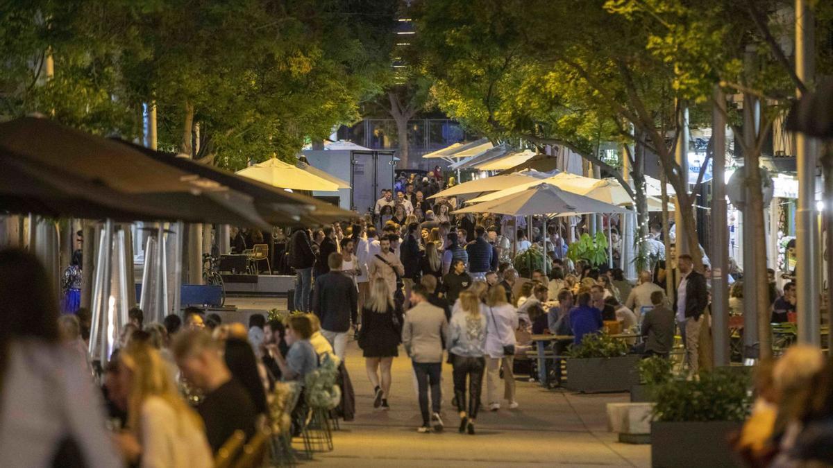 La salida de la pandemia ha ido acompaña de un fuerte aumento del consumo en sectores como la restauración.H