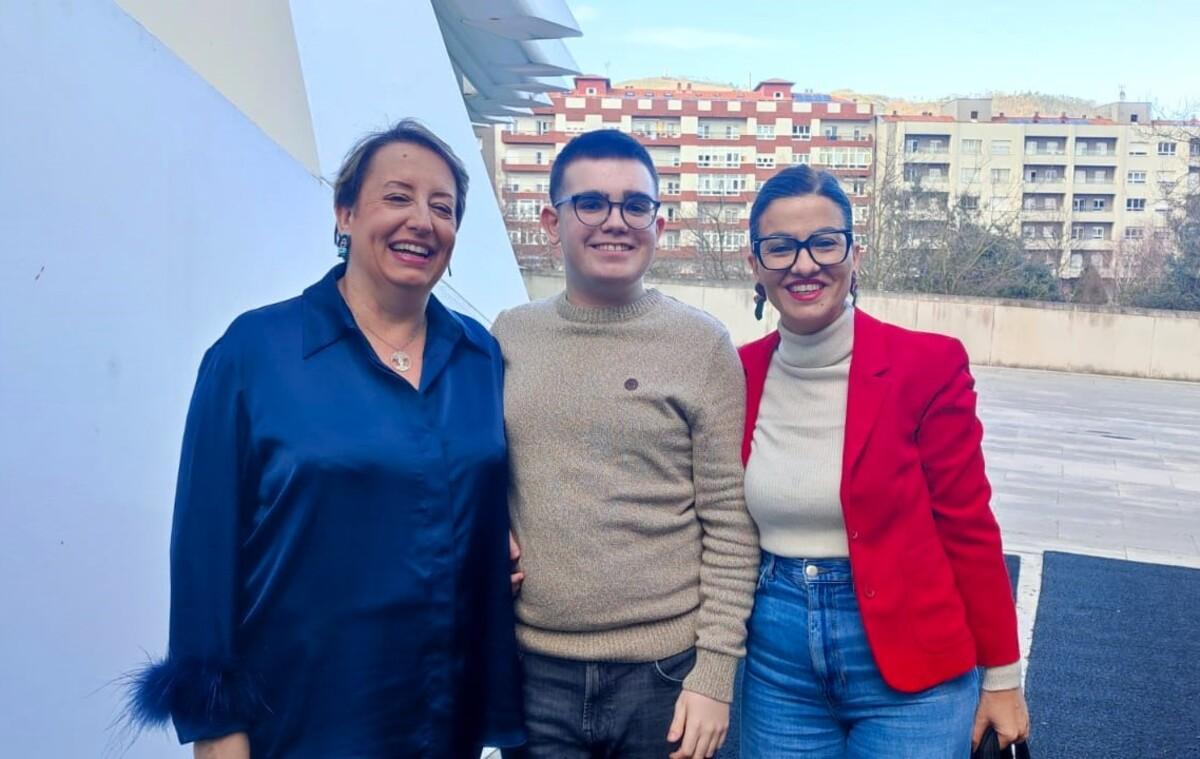 Elisa Beltrán, David Martínez y la ministra Sira Rego en Oviedo.