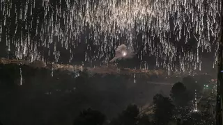 Estas son las fiestas de los ilicitanos, la de los iliciteños o ilicitenses es la fiesta de la espuma