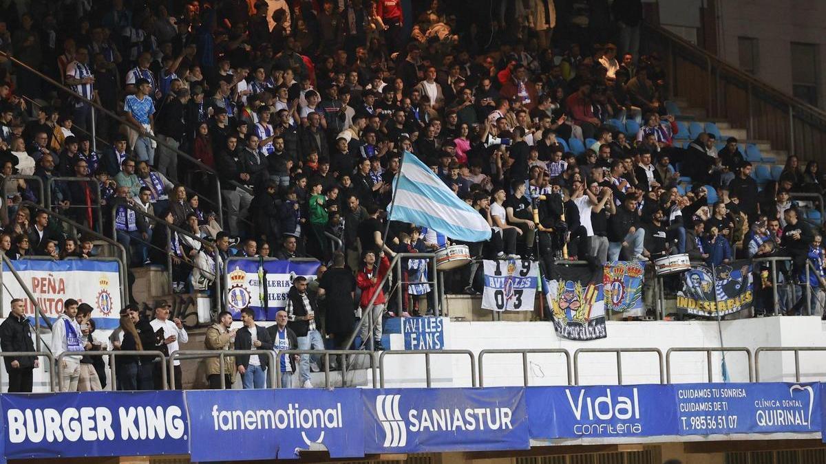 Aficionados en el Suárez Puerta