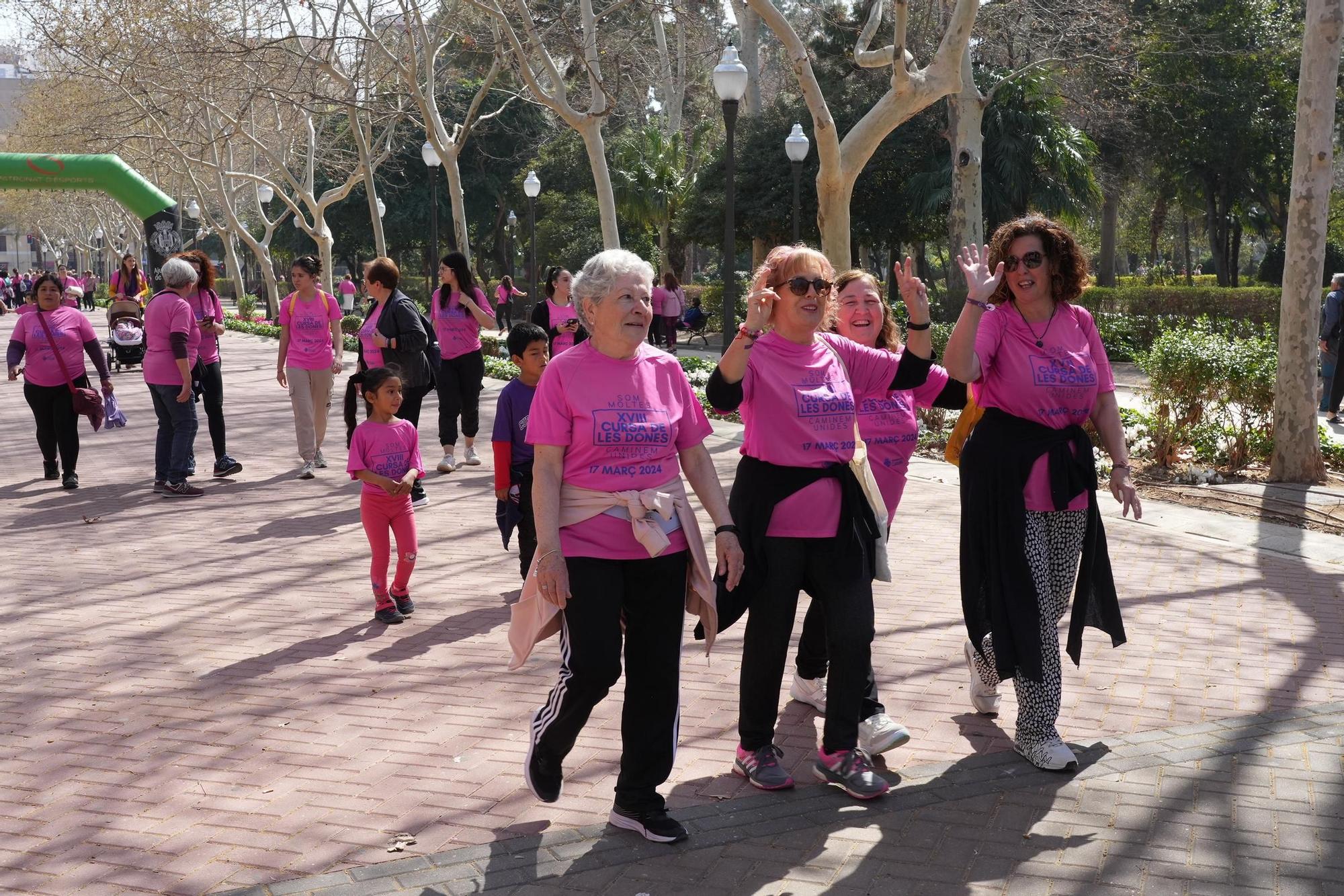 Todas las imágenes de la XVIII 'Cursa de les Dones' de Castelló