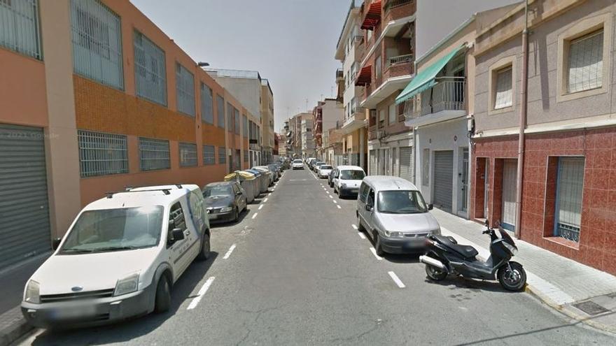 La calle Carlos Antón Pastor, donde está la vivienda en la que se produjo el crimen.