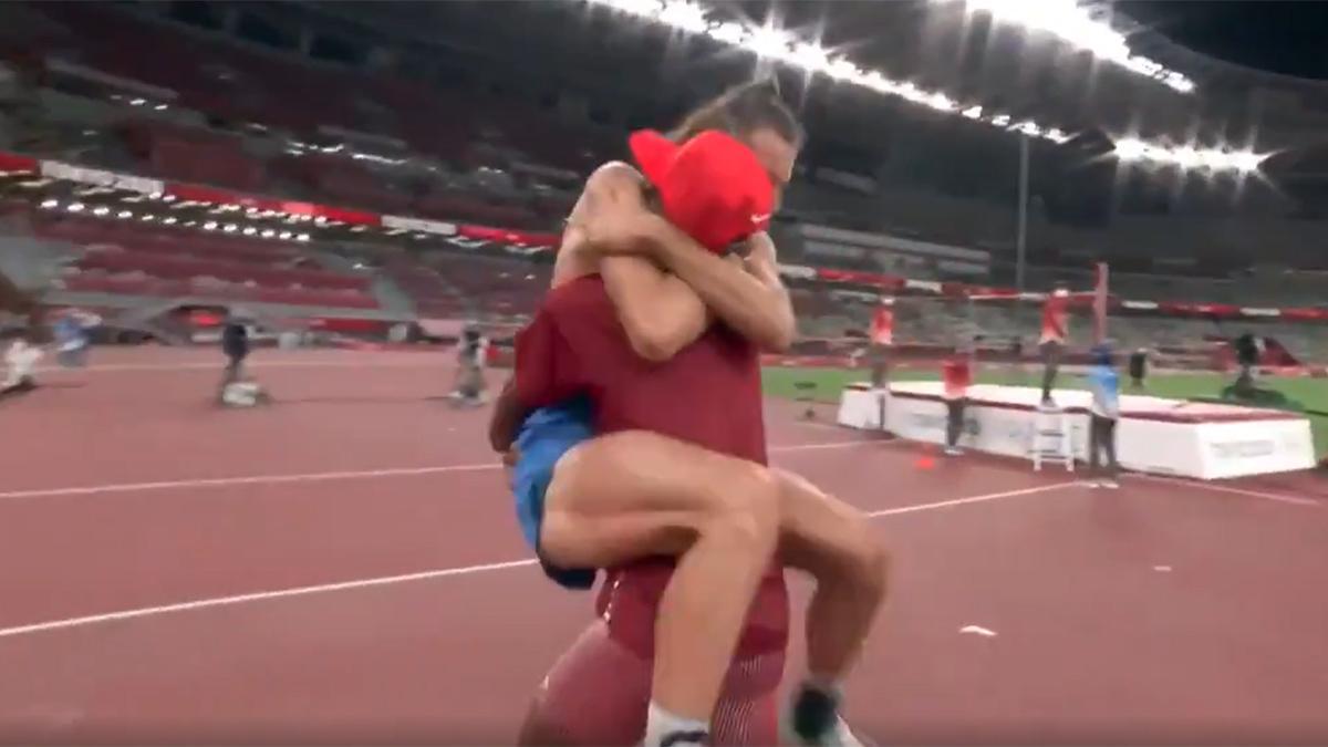 ¡Qué momentazo! Barshim y Tamberi deciden compartir el oro en salto de altura. Para quitarse el sombrero