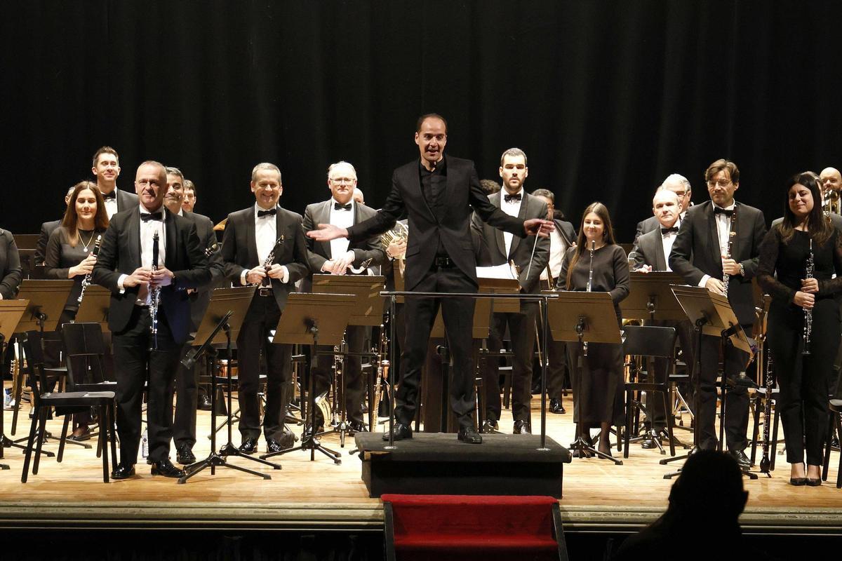 Banda Municipal de Música de Santiago, dirixida por David Fiuza