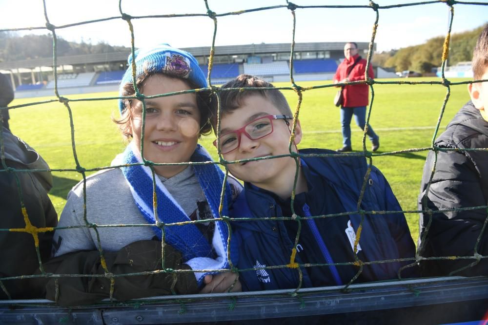 Alumnos del centro escolar visitan el estadio de Riazor y conocen a los jugadores del Deportivo en la segunda edición del programa de LA OPINIÓN que fomenta los valores deportivistas.