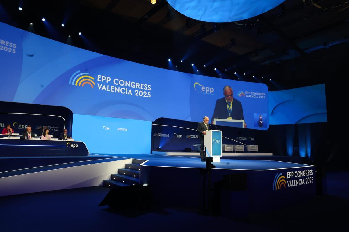 La primera jornada del congreso del PPE en València, en imágenes