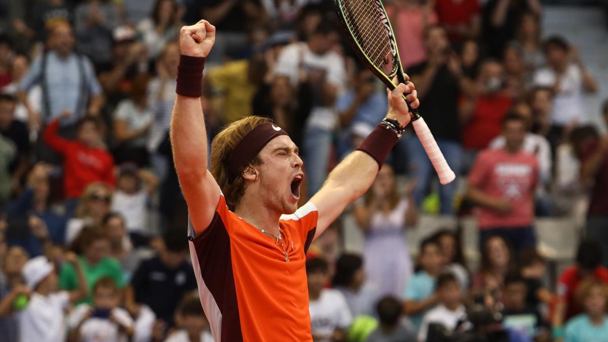 Rublev celebra su victoria en el Gijón Open del año pasado