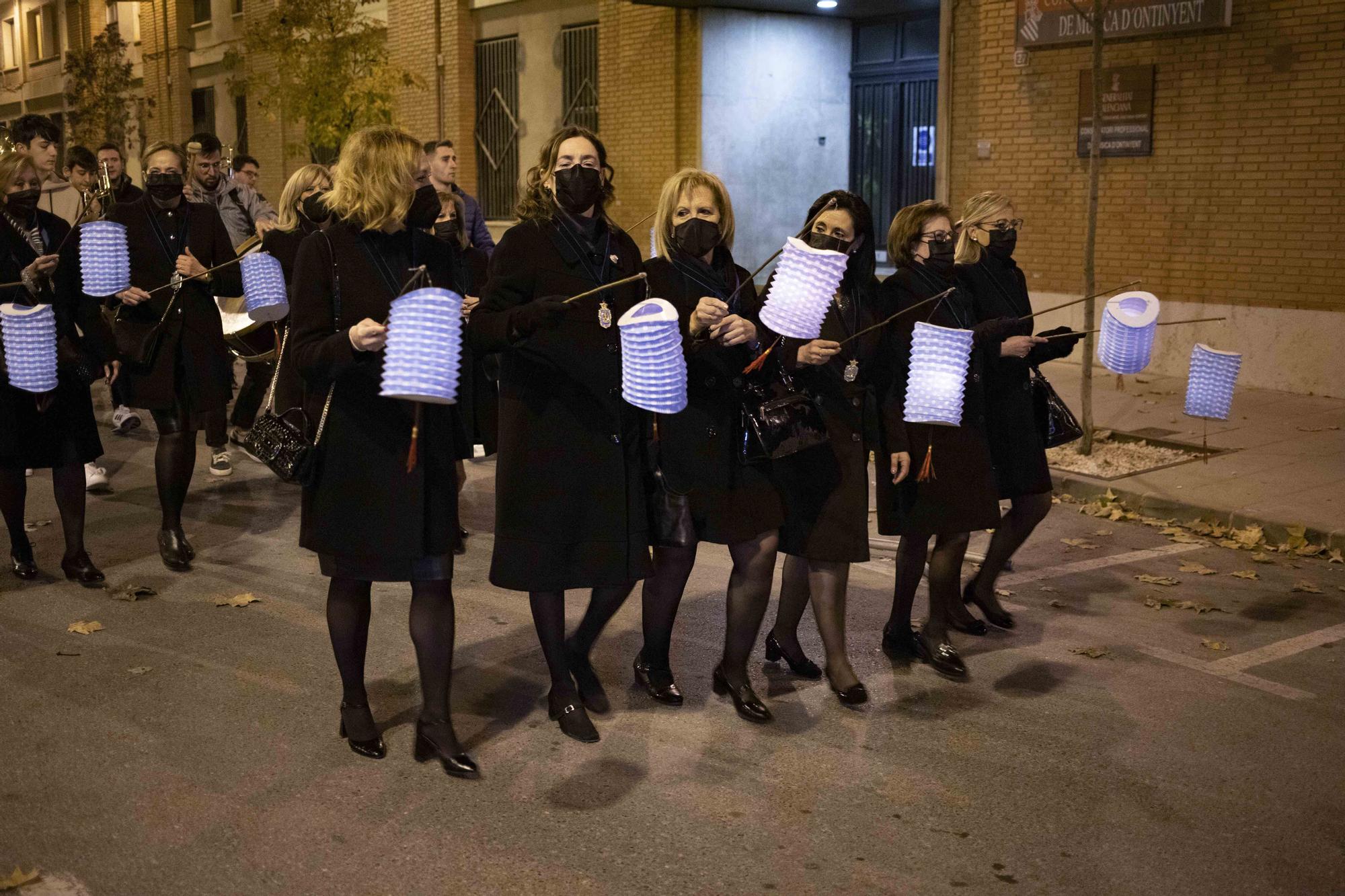 Ontinyent se vuelca en la "retreta" y el desfile de "Gegants i Cabets" por las fiestas de la Purísima