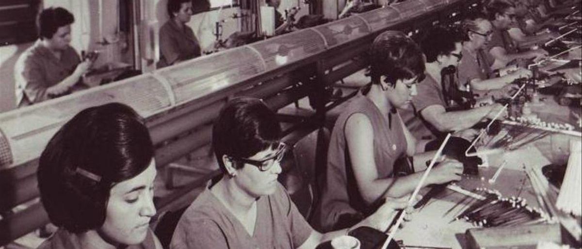 Les perleres de Majorica, una de les primeres vagues femenines d’Espanya Les perleres de Majorica, una de les primeres vagues femenines d’Espanya