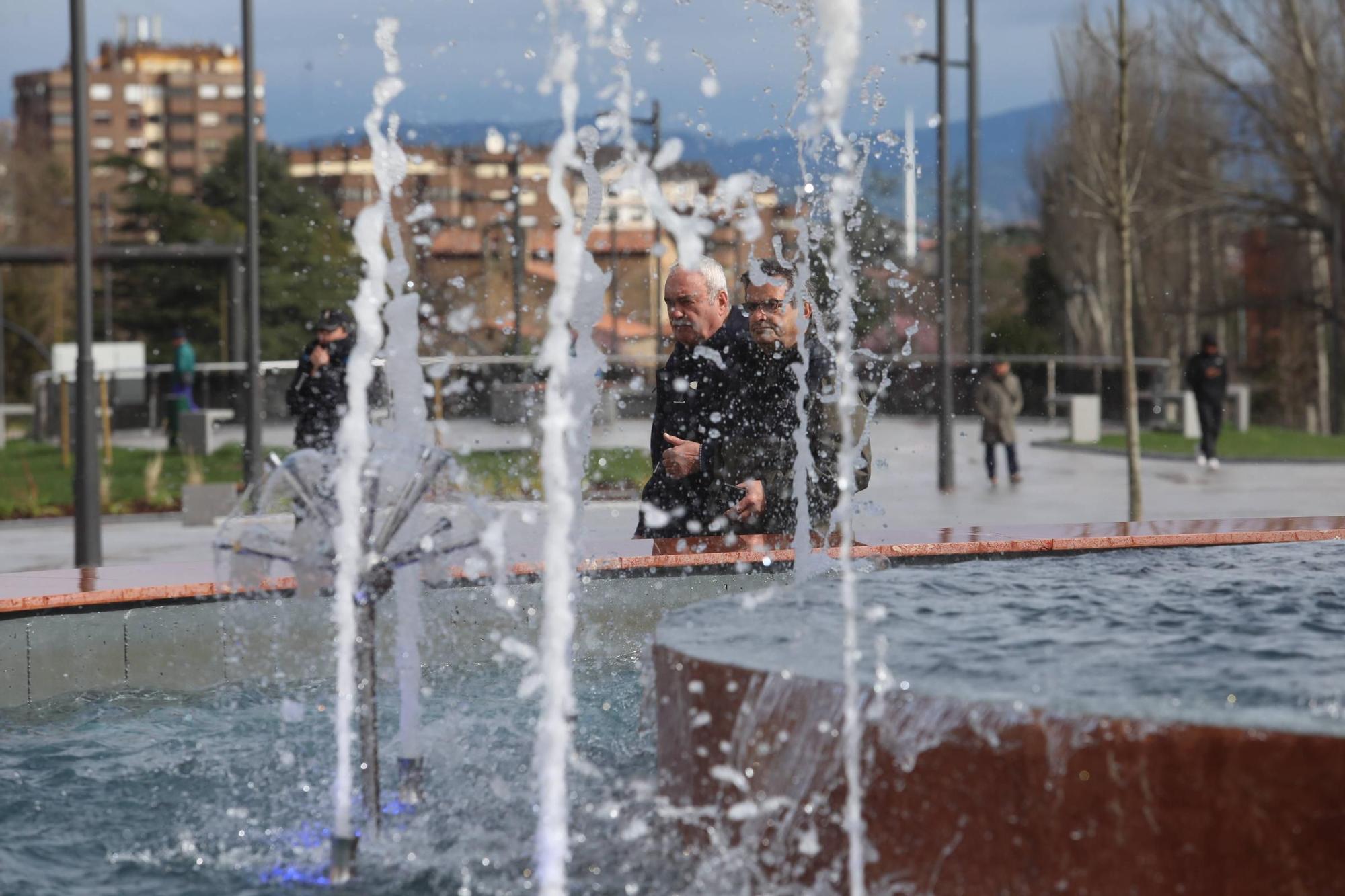 EN IMÁGENES: La nueva plaza de la Cruz Roja de Oviedo ya está abierta al público