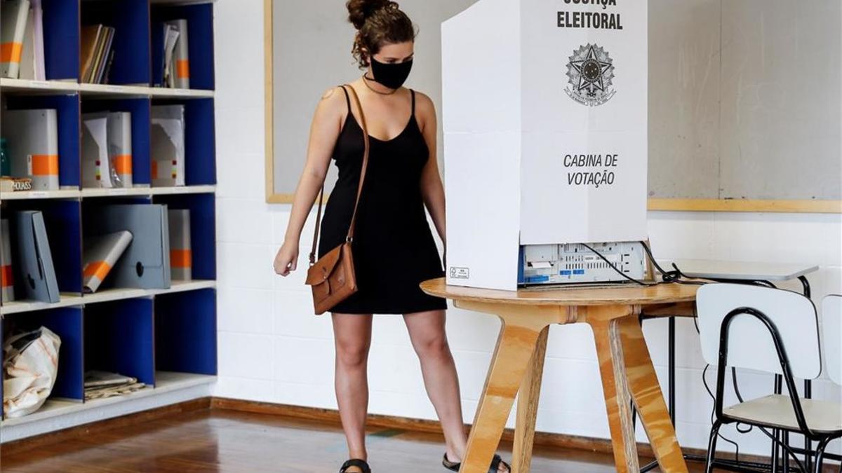 brasil-cabina-votaciones