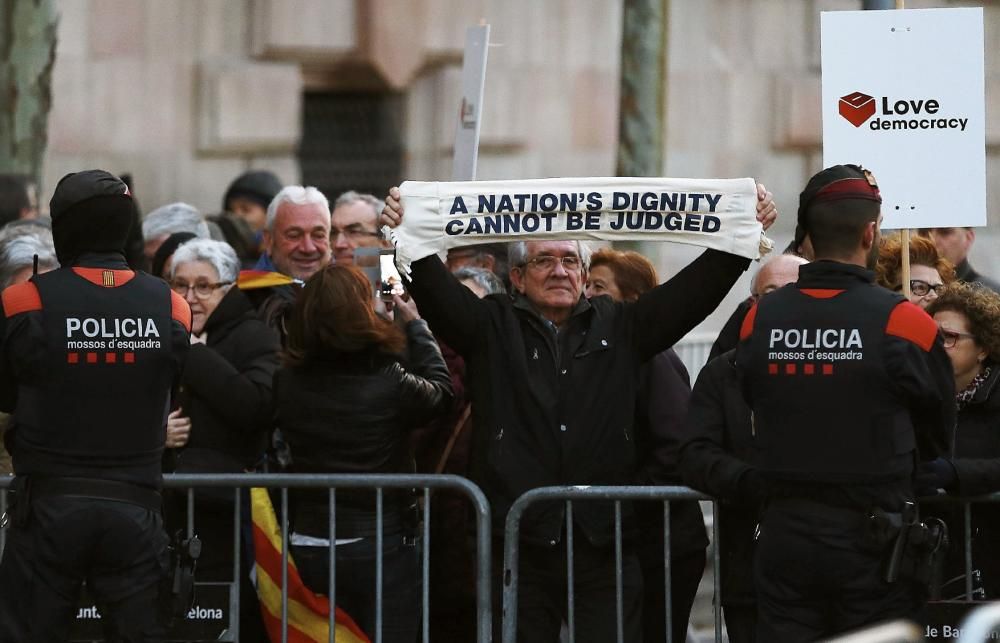 El judici a Artur Mas, Irene Rigau i Joana Ortega.