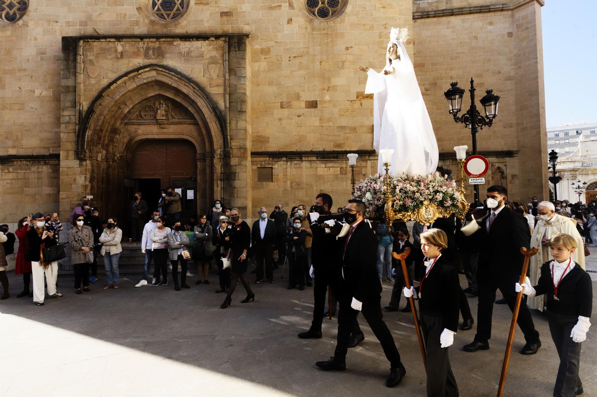 Procesión del Encuentro de Pascua en Castelló.