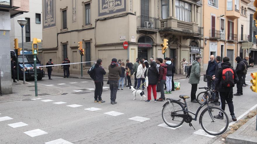 Concentració a la comissaria de Vista Alegre en suport als detinguts en el desnonament de Salt