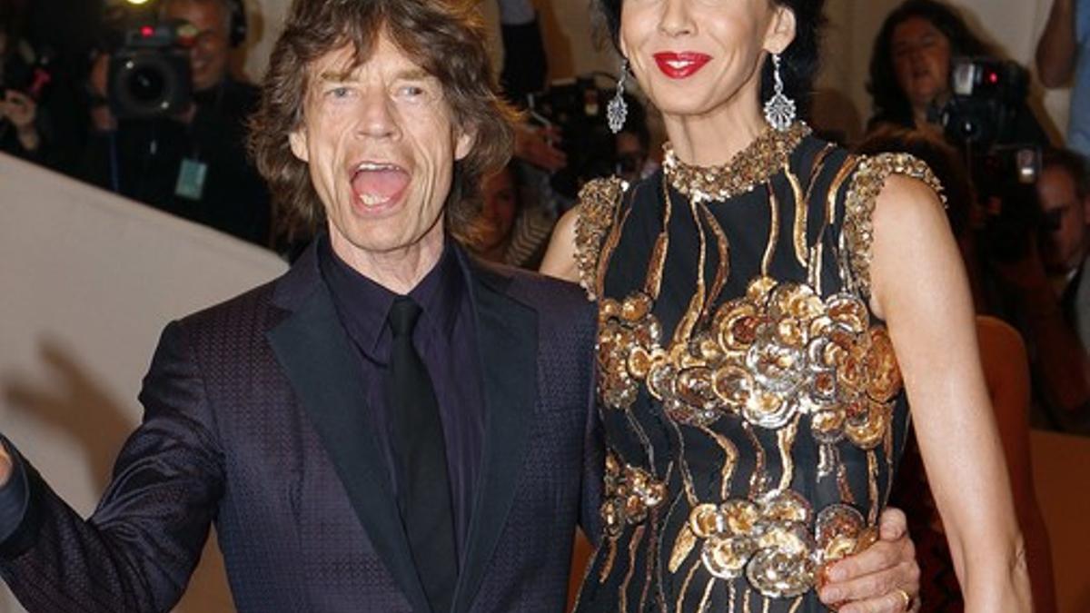Mick Jagger y L'Wren Scott, en mayo del 2001, en Nueva York.