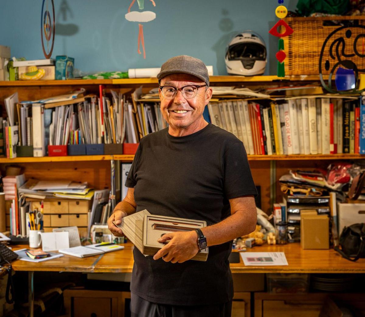 Ming, la proveïdora de ‘souvenirs’ dels grans museus