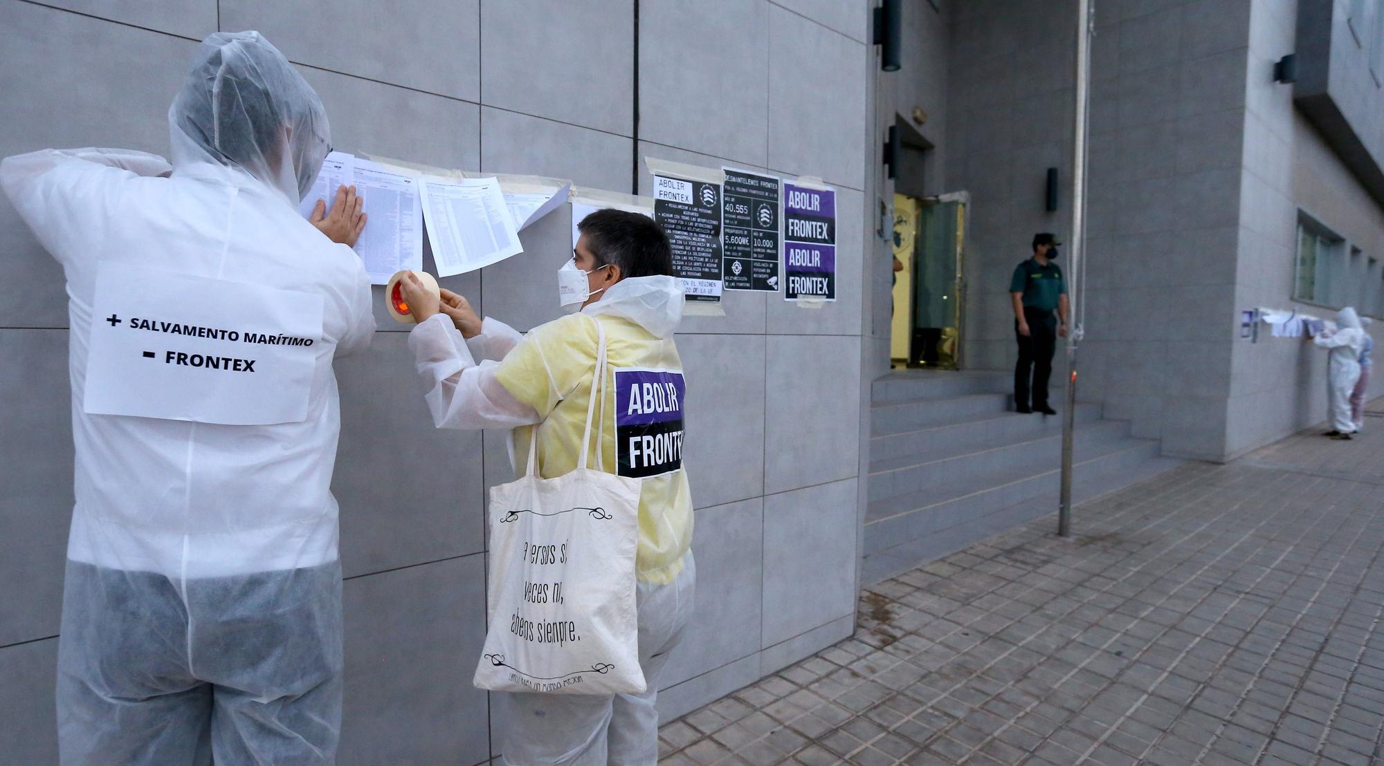 Protesta ante la sede de Fontex en Las Palmas de Gran Canaria