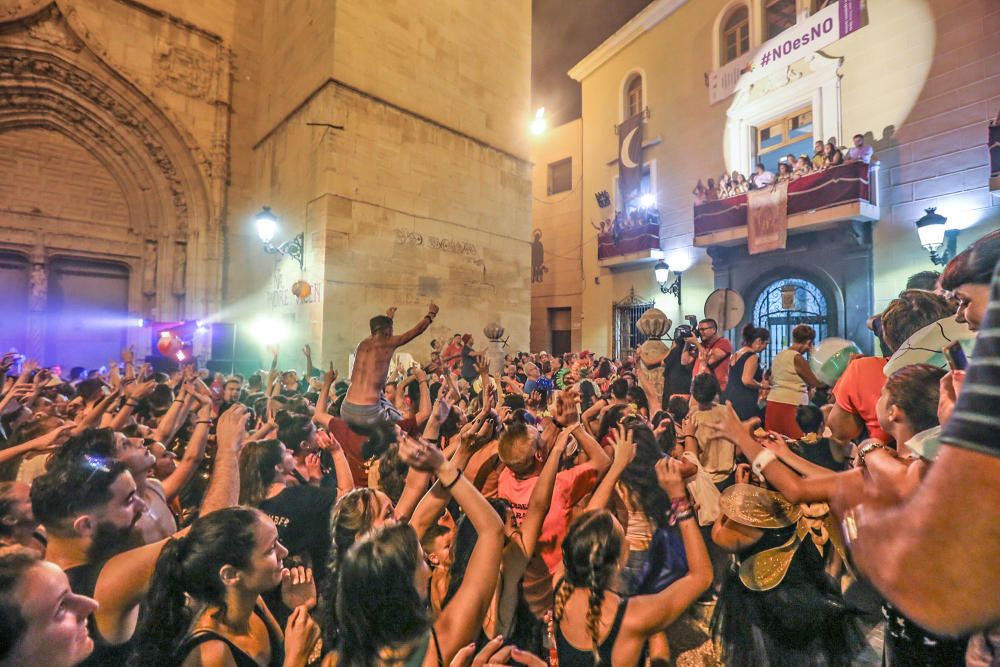 La retreta festera hace retumbar de alegría a Callosa de Segura